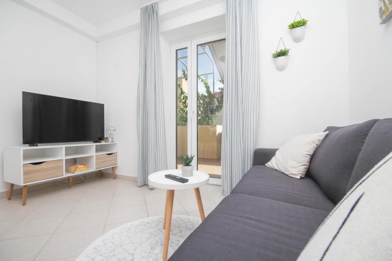 Family Petrov Apartments Vodice Buitenkant foto